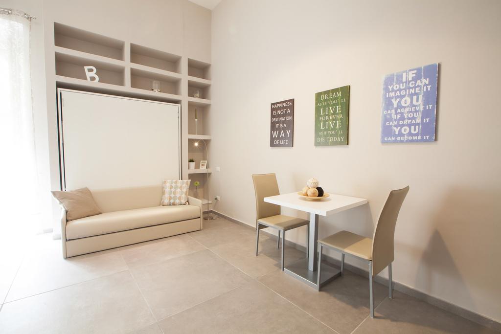 Bovio Prestige Apartments Наполи Екстериор снимка