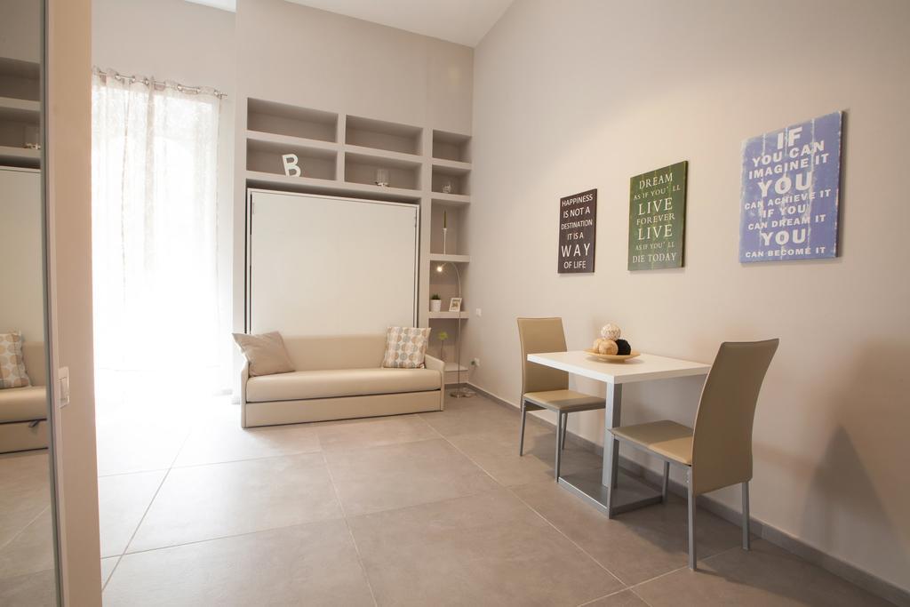 Bovio Prestige Apartments Наполи Екстериор снимка