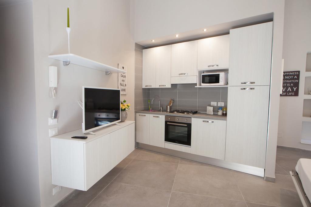 Bovio Prestige Apartments Наполи Екстериор снимка