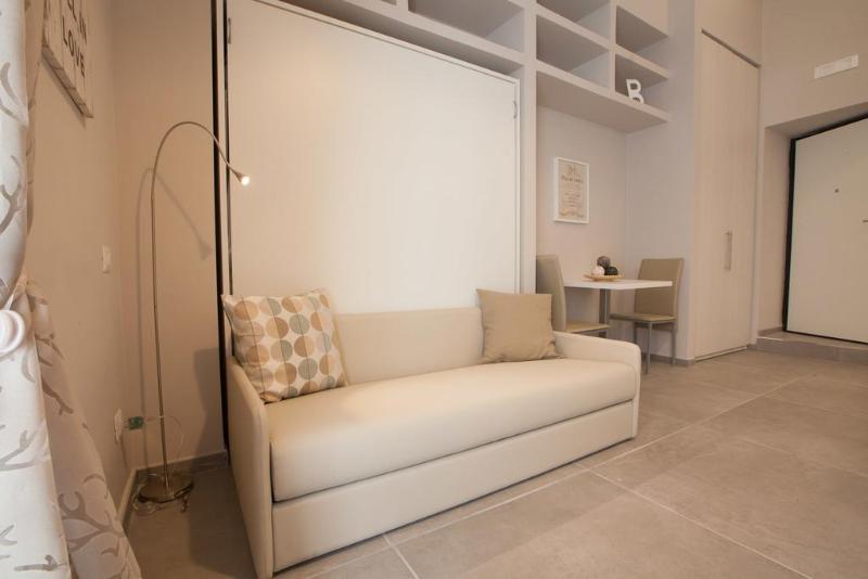 Bovio Prestige Apartments Наполи Екстериор снимка